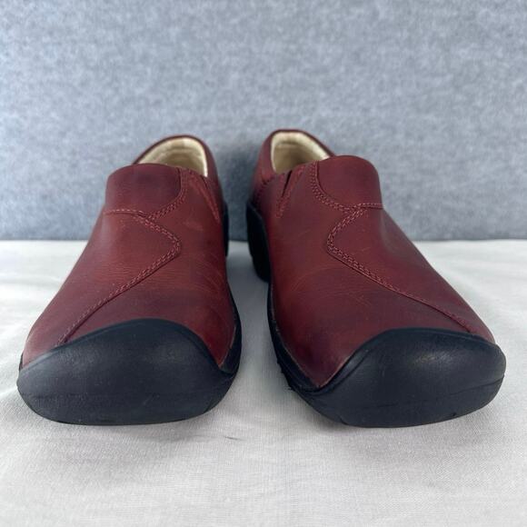 Keen Woman’s sz 9.5 Concord Red/Brown Leather Clogs Slip On Comfort - Picture 3 of 11